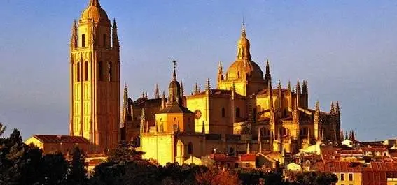 
          Application Requirements for Master’s Programs in Spain
  